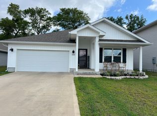 5253 Peach Dr, Pace, FL 32571