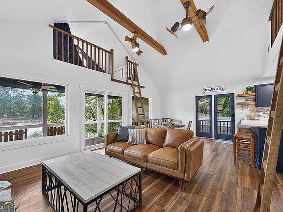 5th image of 249 Poinsettia Pl S