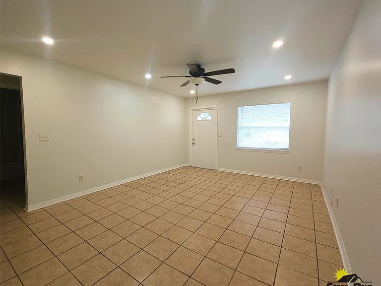 715 Georgia St #1 — Photo 5