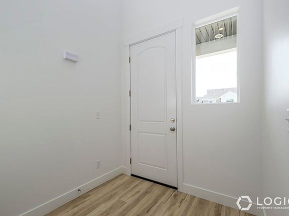 3rd image of 13656 S Vernet Dr