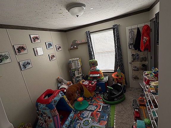 4th image of 62 Violet Dr