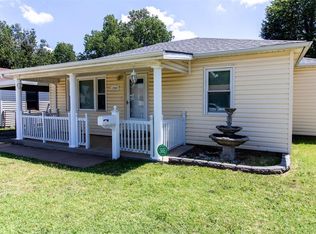 1704 Thompson Dr, Midwest City, OK 73110