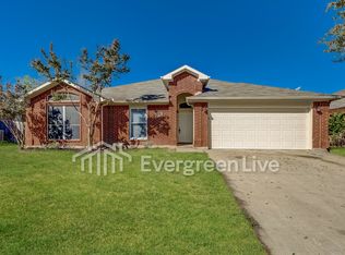 4643 Yellowleaf Dr, Grand Prairie, TX 75052