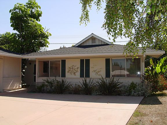 2nd image of 2562 Frost Ave