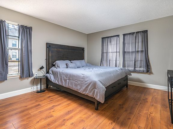 4th image of 1510 Jasmine Ct