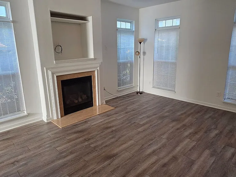 5905 Hollow Wood Ct — Photo 19