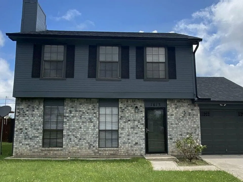 1613 Bobby Lee Dr