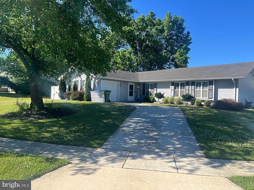 1st image of 7 Holmes Ln