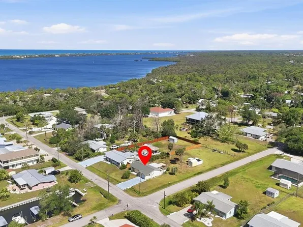 900 Stewart St, Englewood, FL 34223