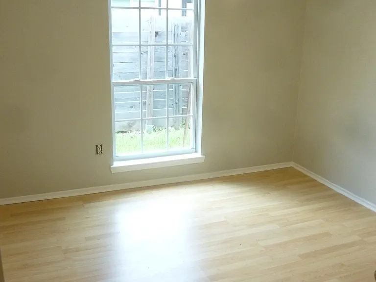 1917 Spies Springs Ct — Photo 15