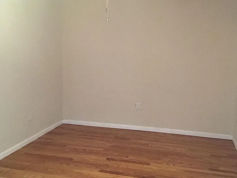 1025 W 19th 16c St #16C — Photo 19