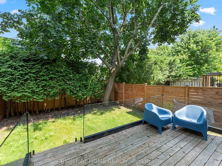 187 Carleton Ave — Photo 45
