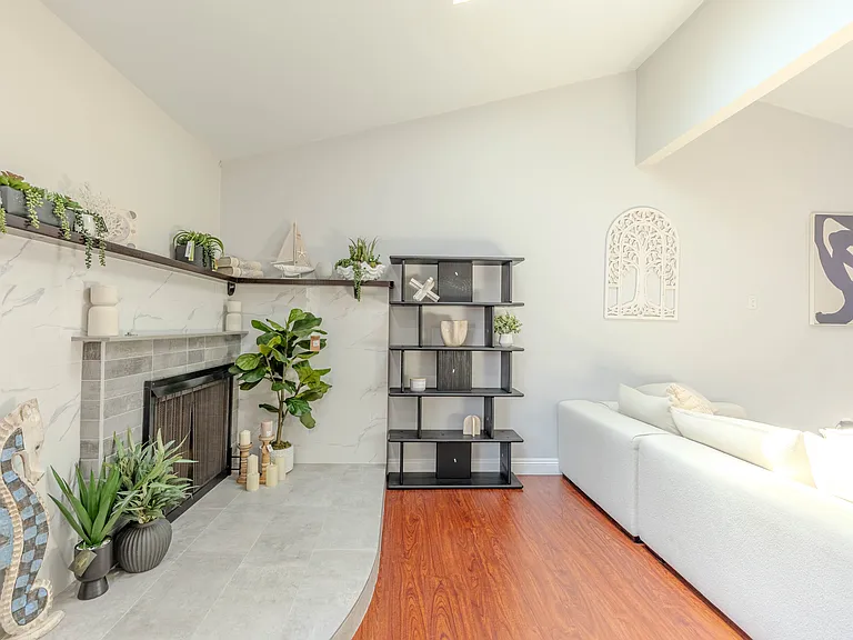 829 E Camino Real Ave — Photo 16