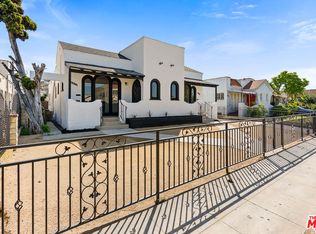 2832 12th Ave, Los Angeles, CA 90018
