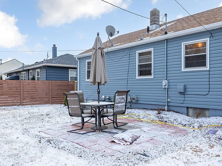 7514 Cass St — Photo 22
