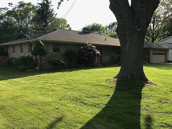 2nd image of 1623 Bayview Dr