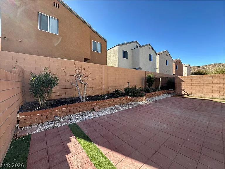 9325 Goldenbush Ct — Photo 34