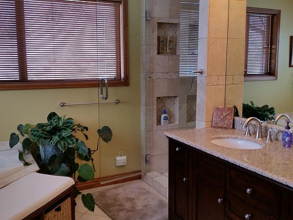 Master Bath - Main level