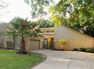 3906 Saratoga Dr, Houston, TX 77088