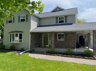 103 S Benton St, Tampico, IL 61283