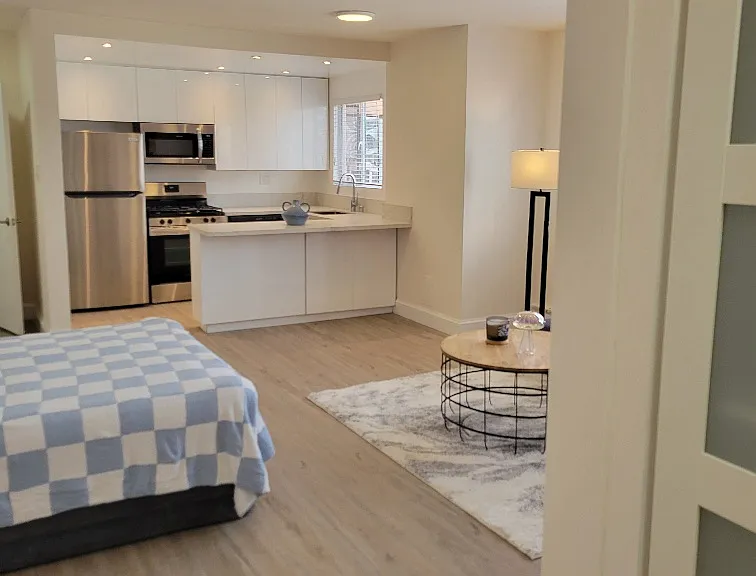10401 Wilshire Building — Photo 22