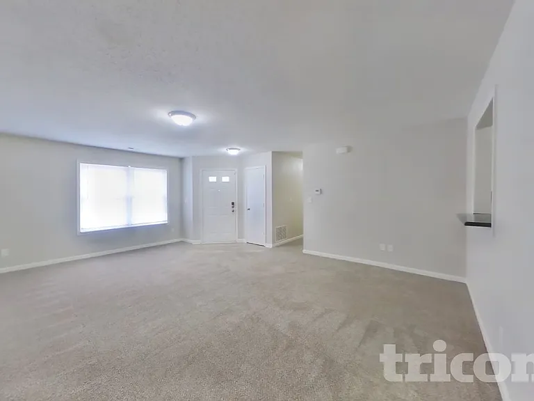 5314 Cliff Ridge Dr — Photo 4