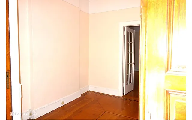 Rented by Douglas Elliman | media 38