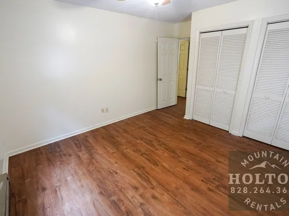 200 Pilgrams Way Unit 21, Boone, NC 28607