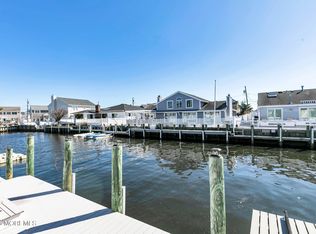 327 Tide Pond Rd, Mantoloking, NJ 08738