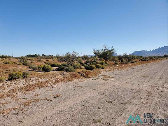 3rd image of Acoma Rd SW