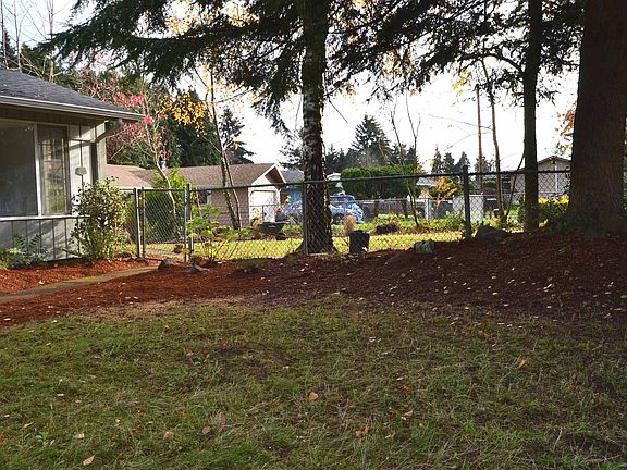 4th image of 4003 NE 44th Ave