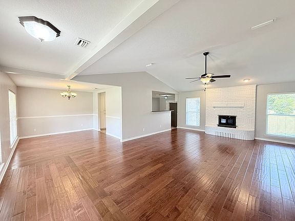 2nd image of 5136 Hamilton Ln
