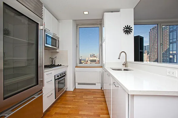 Rented by Compass | media 7