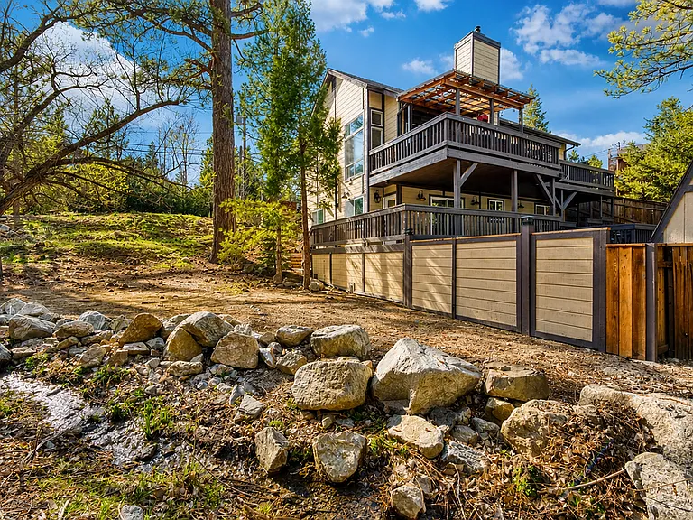 2116 Bernina Dr — Photo 3