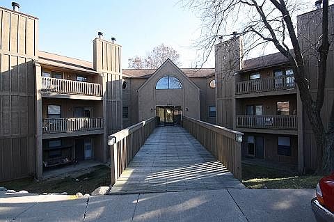 1st image of 2700 W Willowlake Dr #304