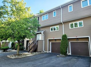 76 Village Grn #76, Nanuet, NY 10954