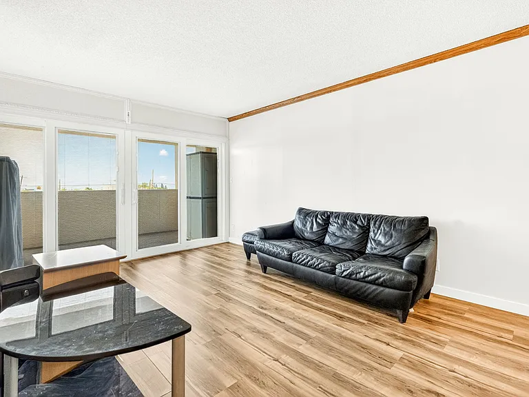 3388 Salt Lake Blvd #204 — Photo 9