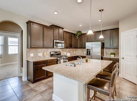 5th image of 1182 Legacy Dr