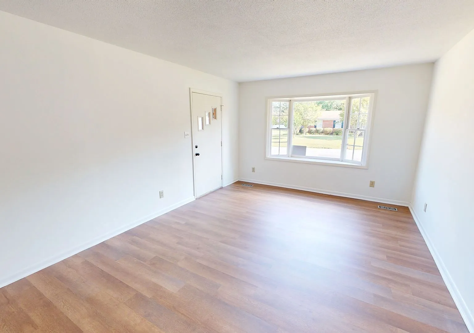 Updated Brick Home Minutes From Cape Fear Valley & Fort Bragg! — Photo 2