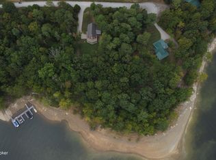 195 Woods Of Lakeview Dr, Falls Of Rough, KY 40119