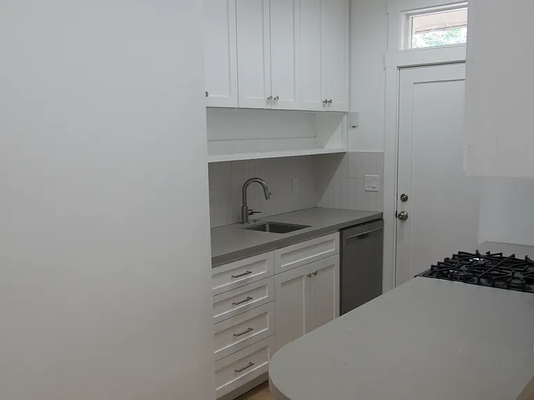 1404 W Colton St #1404 — Photo 8