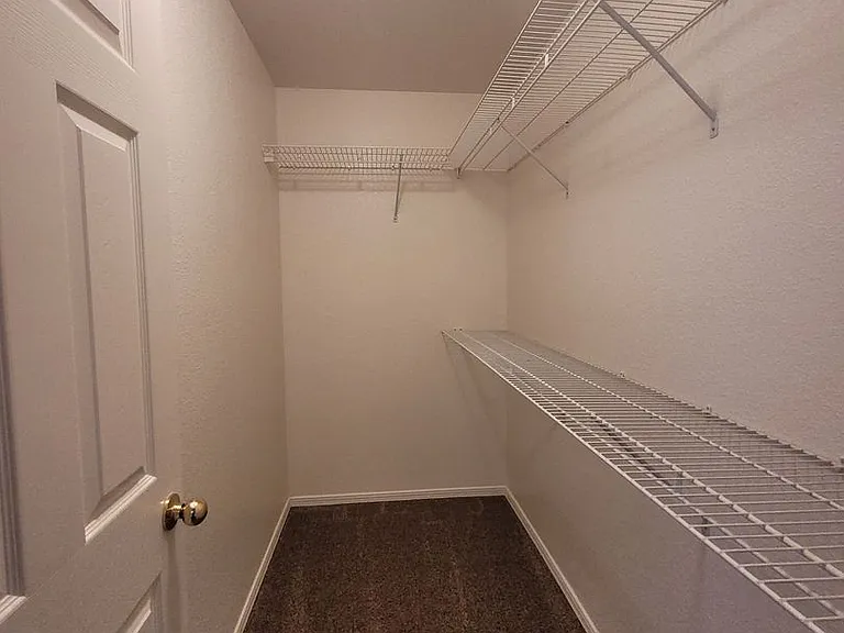 450 Ithaca Ct — Photo 7