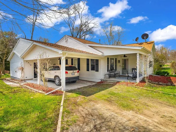 7410 Shoreward Rd, Lexington, MI 48450
