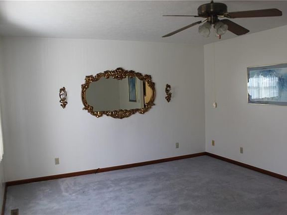 2nd image of 1594 Gene St