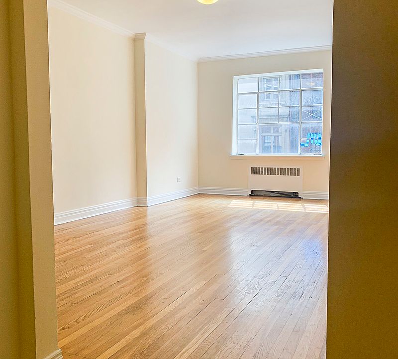1st image of 17 E 67th St APT 3B