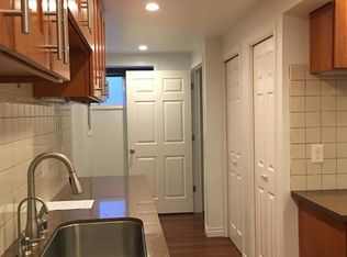 5906 39th Ave SW #B, Seattle, WA 98136