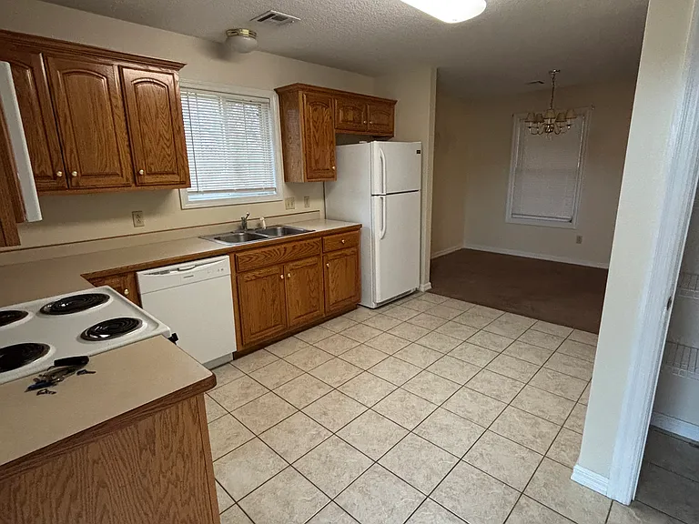 1106 Marie Ln — Photo 1