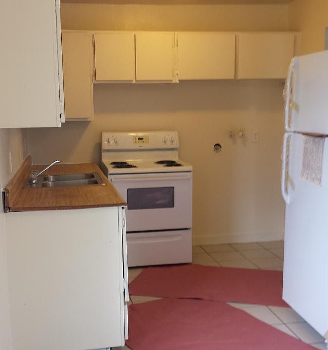 1st image of 2537 S Lakecrest Dr APT 2