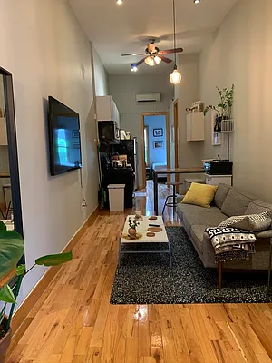 Rented by The Hamilton Group | media 10