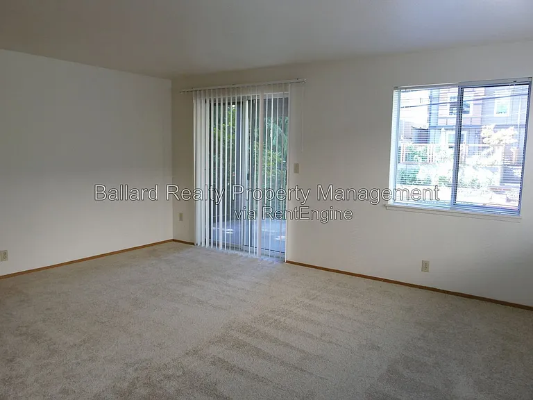 3232 21st Ave W #103 — Photo 3